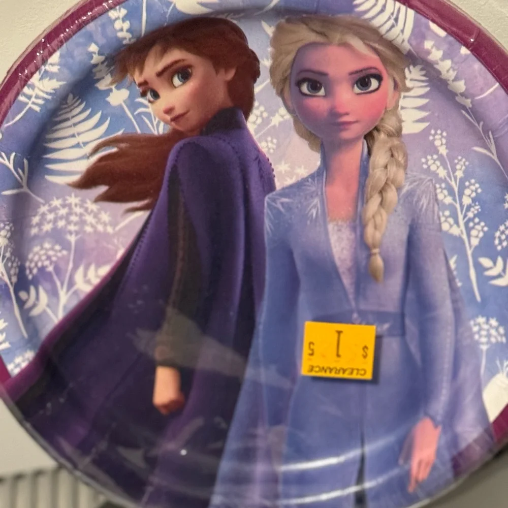 Frozen party plates and napkins